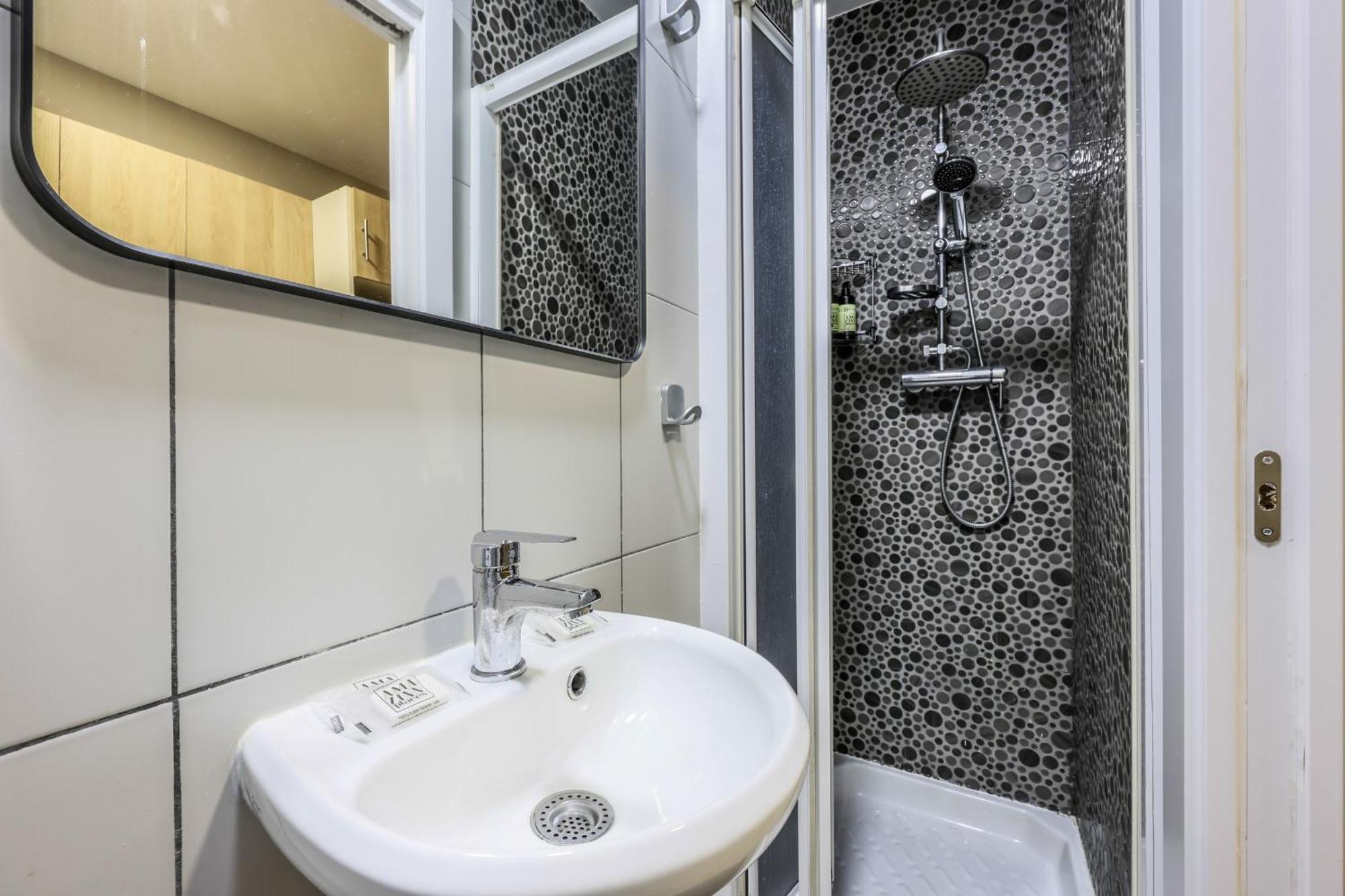 Nuevo Apartamento Funcional En Chamberi มาดริด ภายนอก รูปภาพ